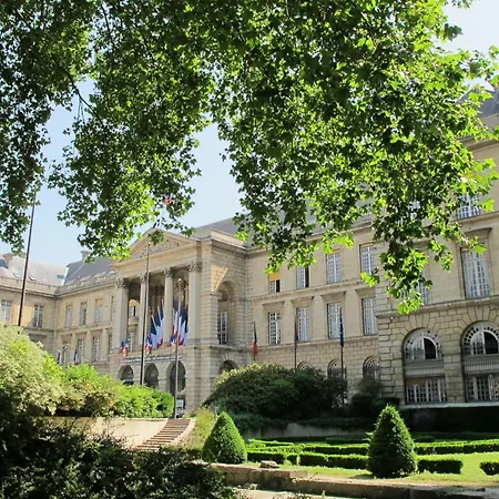 Apartment Gerard Avec Parking Prive Rouen